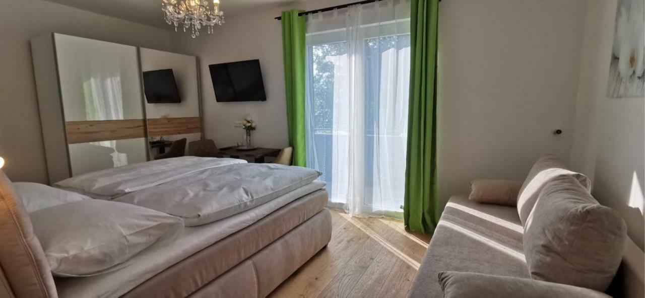Enjoyit Velden West Hotel Selpritsch Buitenkant foto