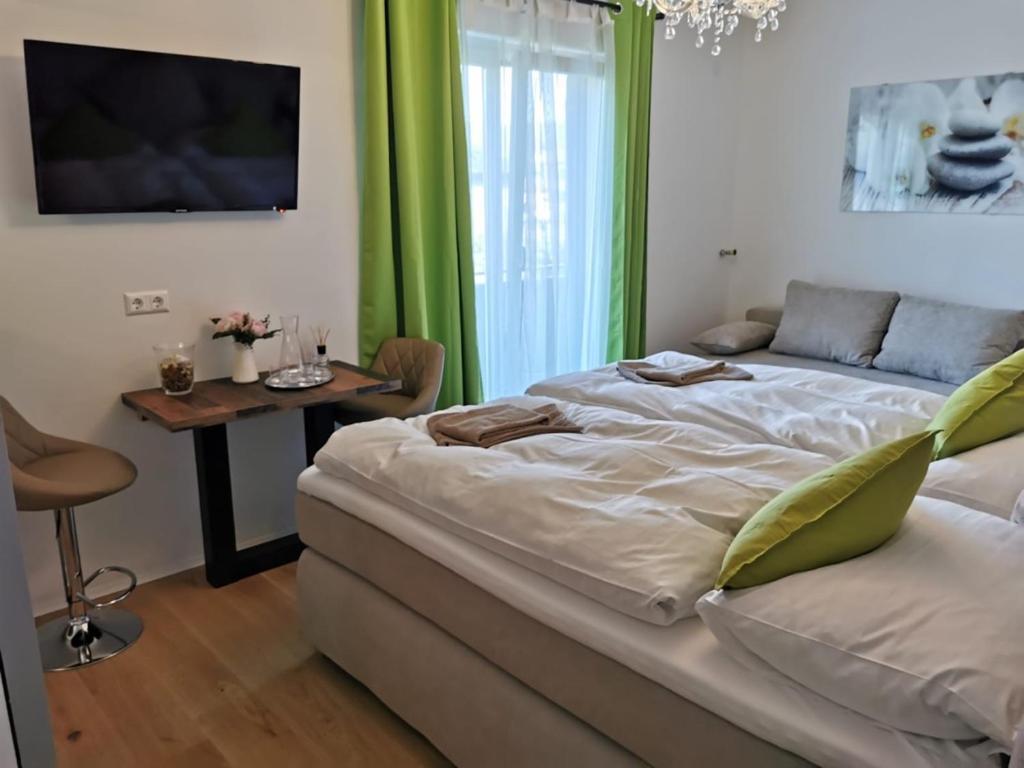 Enjoyit Velden West Hotel Selpritsch Buitenkant foto